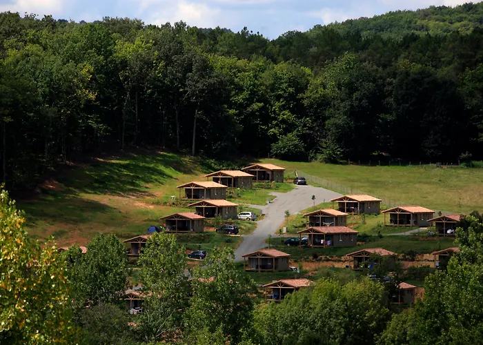 Terres De France - Les Hameaux De Pomette 3* Marminiac