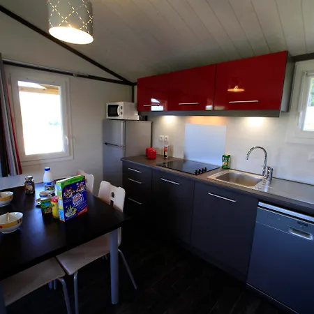 Terres De France - Les Hameaux De Pomette Ferienpark