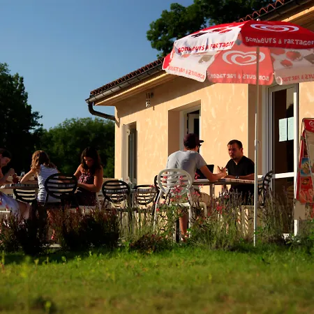 Ferienpark Terres De France - Les Hameaux De Pomette Marminiac