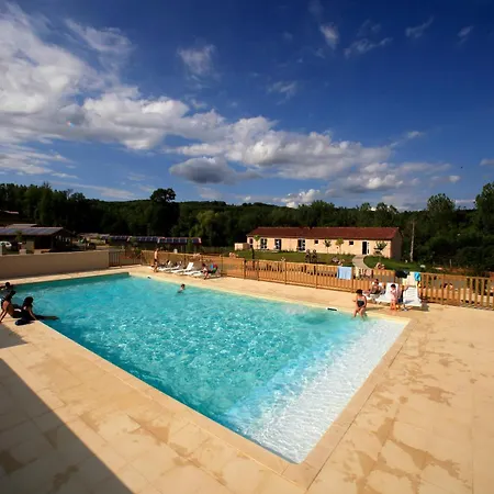 Terres De France - Les Hameaux De Pomette 3*