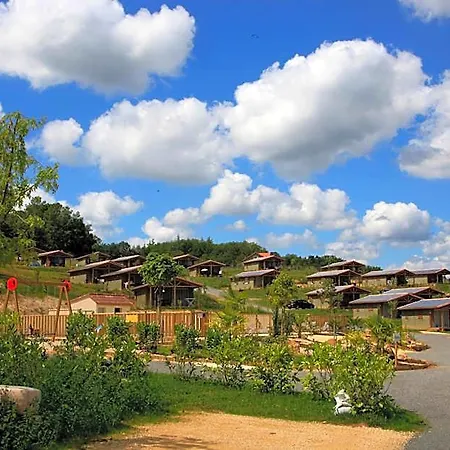 Feriepark Terres De France - Les Hameaux De Pomette Marminiac