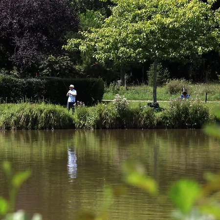 Ferienpark Terres De France - Les Hameaux De Pomette Marminiac
