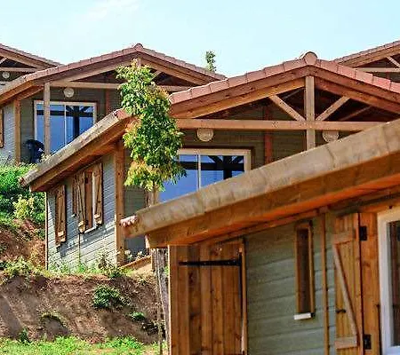 Ferienpark Terres De France - Les Hameaux De Pomette Marminiac