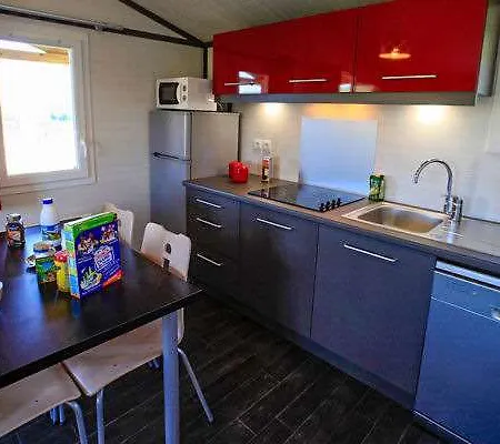 Terres De France - Les Hameaux De Pomette منتزه العطل 3*