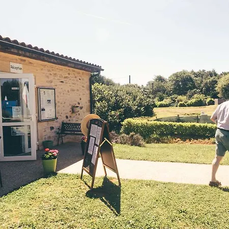 Ferienpark Terres De France - Les Hameaux De Pomette Marminiac