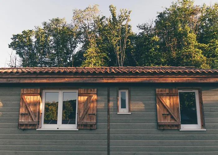 Terres De France - Les Hameaux De Pomette 3*